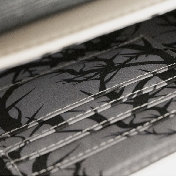 NWT Loungefly Disney Sleeping Beauty Maleficent Crossbody Bag Exclusive LE 1300 - Picture 5 of 8